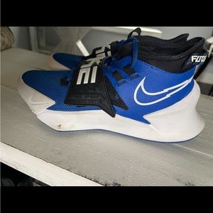 Nike Future Court Youth Basketball Shoes